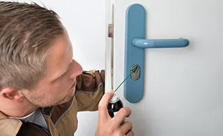 Lock Locksmith Tech Eastlake, OH 440-226-5074 - re-key-locks