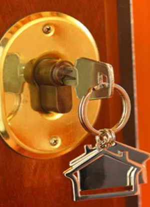 Lock Locksmith Tech Eastlake, OH 440-226-5074 - residential-locksmith-store